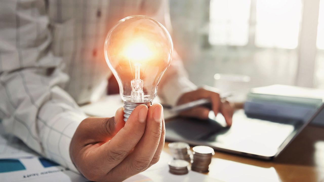 How to Hire industrial electrician for electrical industries in India