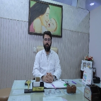 Dr. Vatsal Thakral - Gynae Laparoscopic & Hysteroscopic Surgeon | Ovarian Cyst, Fibroids & Endometri